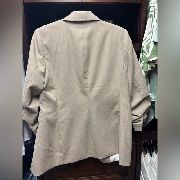 H&M women Beige Blazer - Picture 3 of 4